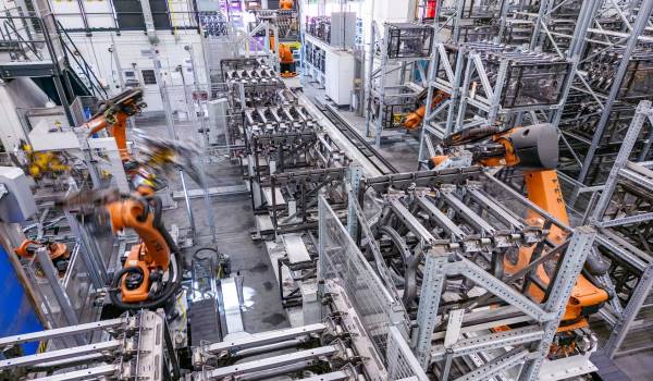 BMW เริ่มใช้การผลิตแบบ Modular production เพื่อผลิต Chassis ที่โรงงาน Dingolfing