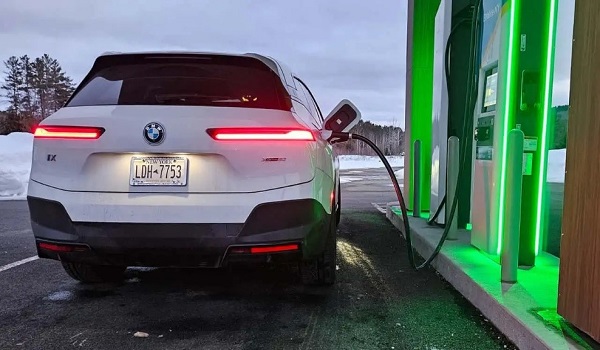 BMW เรียกคืนรถ EV กว่า 70,000 คันทั่วโลก เสี่ยงเครื่องยนต์ดับขณะขับขี่ เตรียมอัปเดตซอฟต์แวร์แก้ไขฟรี หรือผ่าน OTA